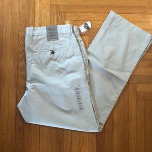 NWT Classic 38x32 Gap Khakis